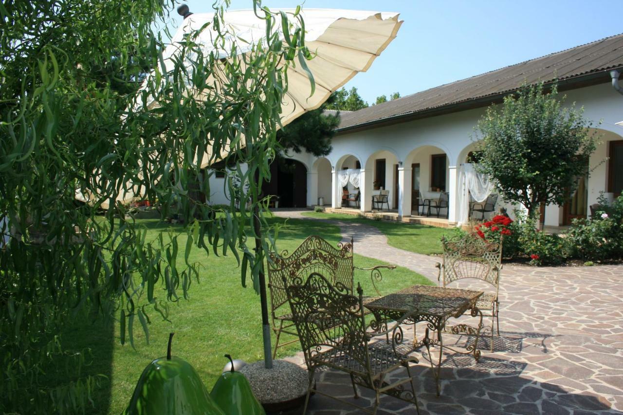 Hotel Arkadenhof Zur Puszta Graf Illmitz Zewnętrze zdjęcie
